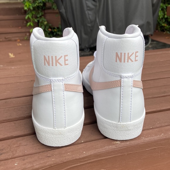 Nike Blazer Mid 77 Women’s Size 9.5 Sneakers White/Summit Pink - Picture 5 of 12
